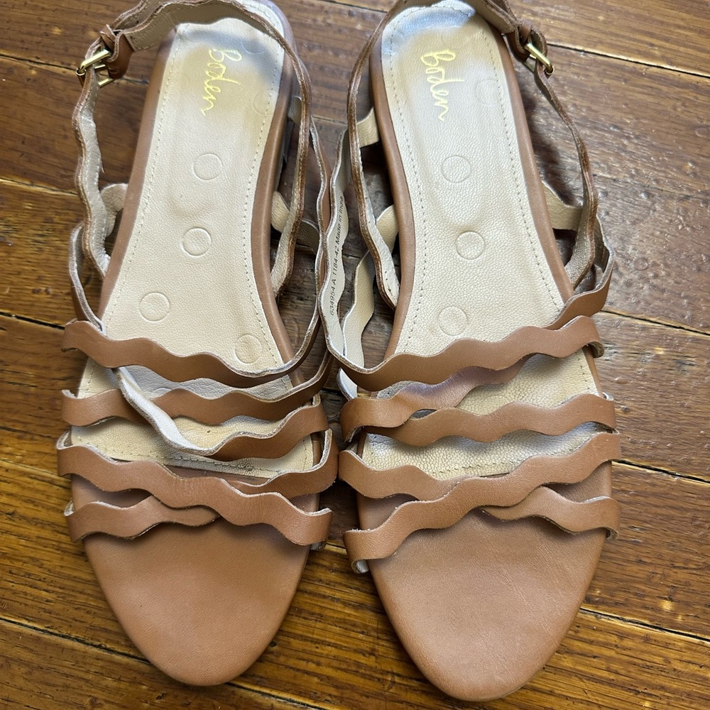 Boden Tan Wavy Strap Sandals